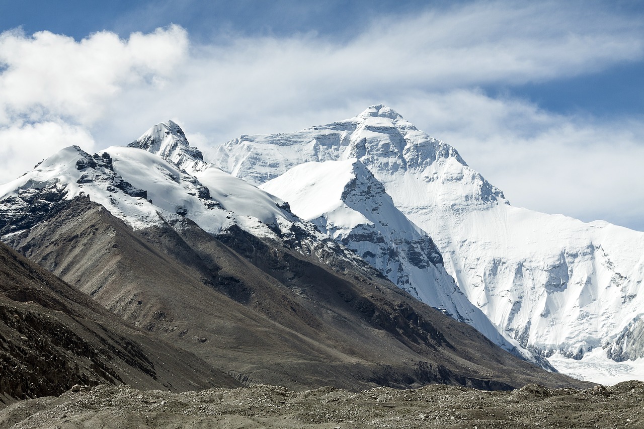 Ледники Эвереста стали тоньше на 55 м за 25 лет